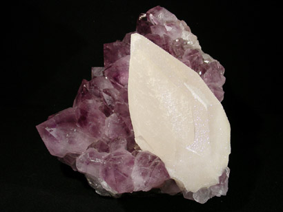 AMETHYSTE SUR CALCITE