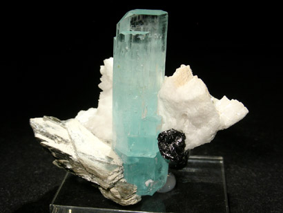 AIGUE MARINE ALBITE MICA TOURMALINE NOIRE