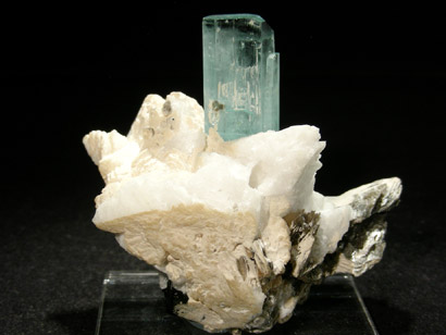 AIGUE MARINE ALBITE MICA TOURMALINE NOIRE
