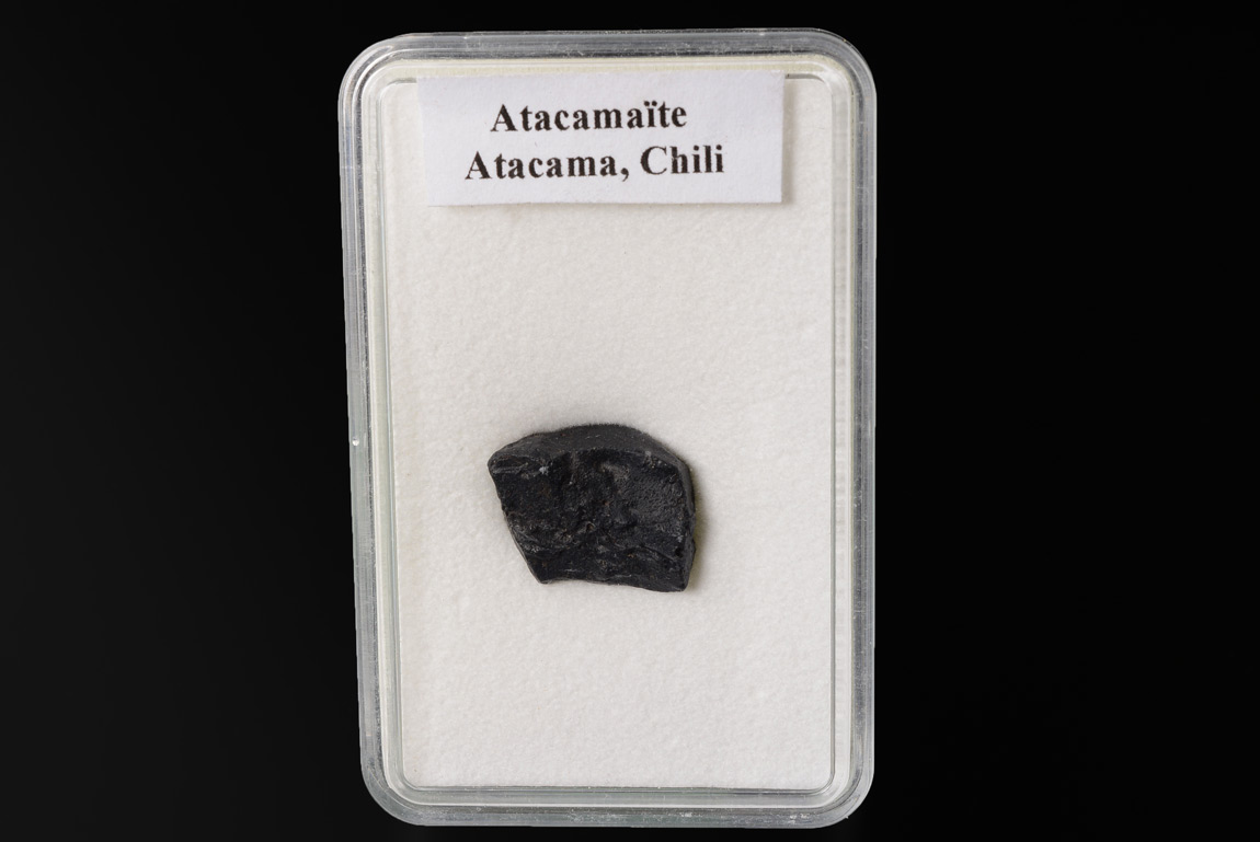Impactite Atacamaïte